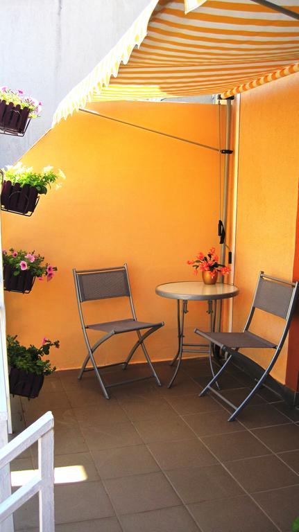 Friendly People'S Guest House زادار المظهر الخارجي الصورة
